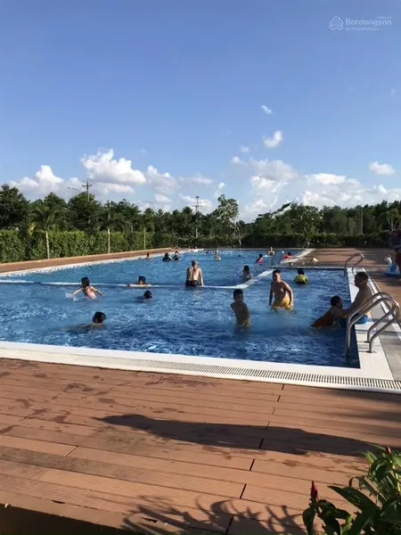 Nhà phố liền kế dta hiện trạng thô, trục đường 30m hoàn thiện để ở, cho thuê 5triệu 8triệu/tháng