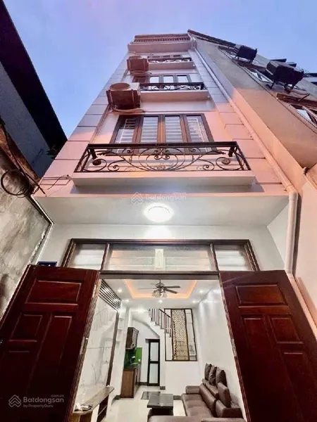 Bán nhà phố thanh lân 39m 5 tầng giá 6 tỷ. ngõ thoáng. ở ngay
