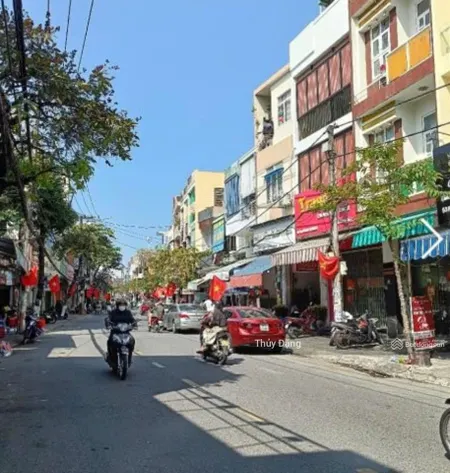 Cần bán nhà 2 tầng đường phan thanh, 132m2 nở hậu hơn 8m gần đh duy tân, con phố kinh doanh sầm uất