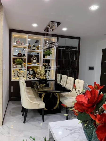 Bán gấp căn hộ cc oriental plaza quận tân phú dt 106m2 3pn 3wc sổ giá 4,8tỷ 0907 909 *** hùng
