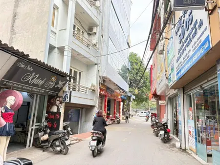 Đường ô tô tảitrục chính và trục đường gom cách 50mtài chính nhú 53tr/mcầu thăng long cách 600