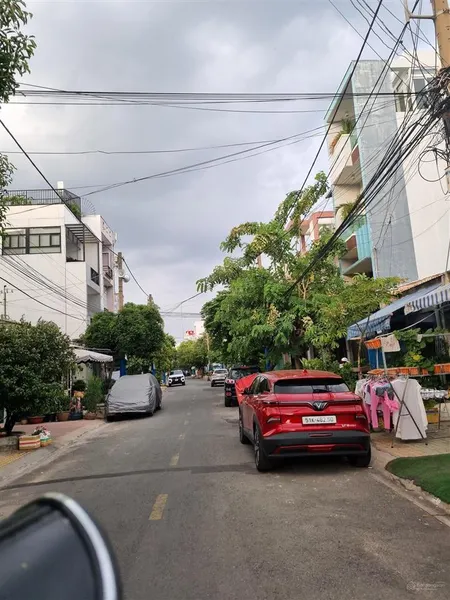 Lô đất mặt tiền đường 10 phước bình, 104m2, khu vip quận 9, xây dựng 6 tầng