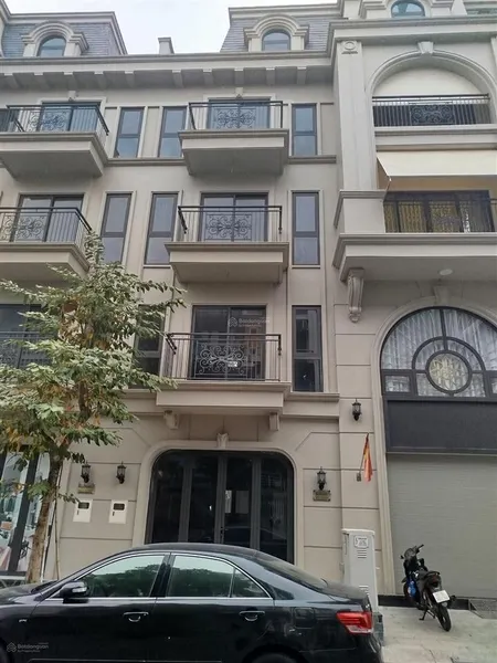 Bán căn liền kề 69,5 m, xây 5 tầng tại 80 hạ lý. 0909 369 ***