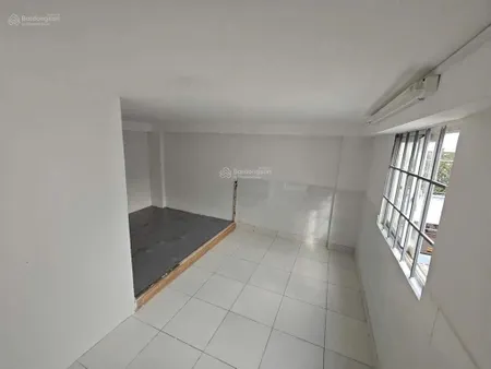 Nhà xã hội becamex mỹ phước 1, lầu 2 giá 100% tiền 305 triệu, thuê 2,2 tr/th. toàn quốc mua được