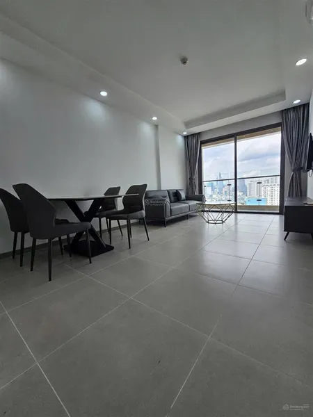 Bán cc 2pn full nội thất 81m2 tại bến vân đồn, quận 4, hcm, giá 8tỷ450. view pháo hoa