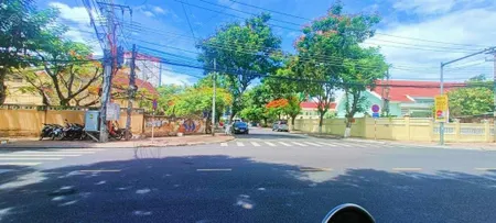 Hẻm ô tô tải nhỏ đường hòn chồng, 6,5 tỷ * cách bãi tắm hòn chồng 300m