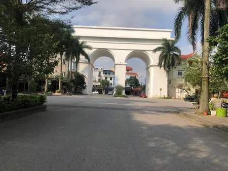 Bán đất phân lô kđt khai sơn, 2 mặt đường, view trường đại học và vườn hoa