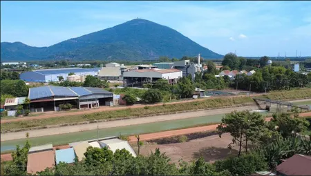 Bán kho xưởng 1600 m2 tp. tây ninh + điện mặt trời fit 2 (thu nhập 80 triệu/tháng) giá 6,5 tỷ.