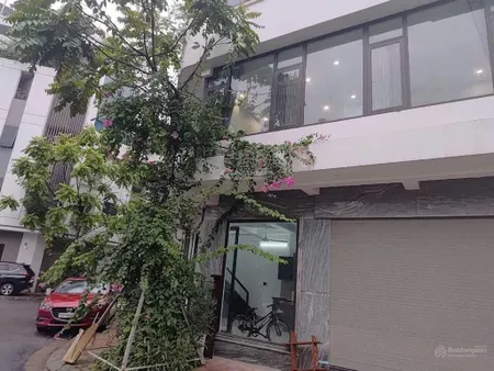 Bán đất tặng nhà ái mộ hồng tiến chỉ hơn 15 tỉ. 3 thoáng, ô tô tránh, mt hơn 6m