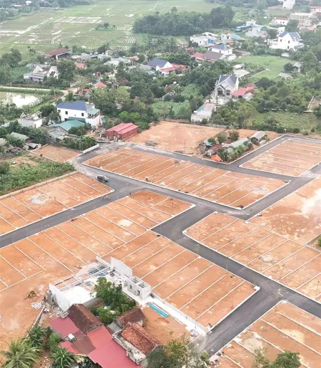 Em có 30 lô ngay giáp kcn 537ha sẵn sổ, gần sân bay,gần đô thị, cảng biển giá từ 4tr/m2/lô