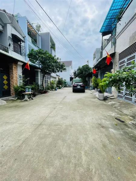 Chủ cần bán gấp lô đất(shr) thạnh xuân 24, ngay uỷ ban thạnh xuân, 75,2m2 full thổ cư, đường 7m