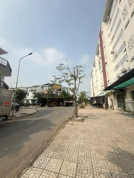 Bán căn hộ full nội thất giá 450tr, căn góc view đường đẹp