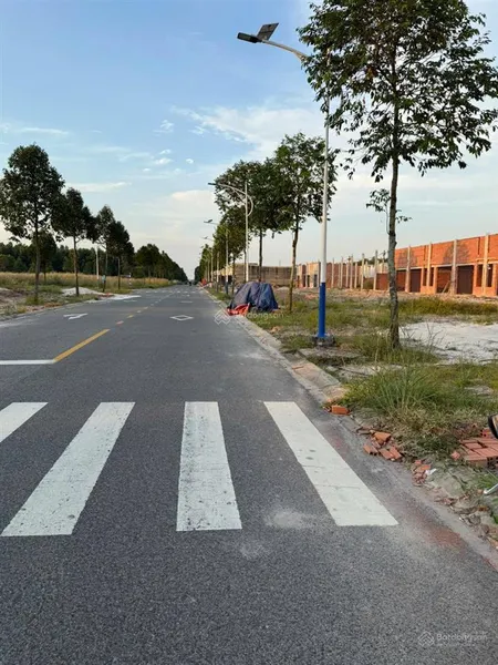 Mặt tiền kinh doanh đường d7 kcn bàu bàng, sổ hồng sẵn 150m2 full thổ cư