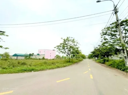 Bán đất mặt tiền đường lạc long quân ngay cổng bệnh viện 245 kinh doanh thuận lợi