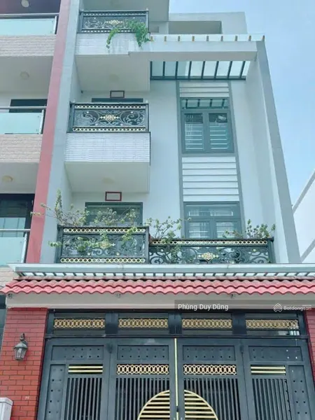 Cần vốn kd tôi bán gấp nhà mặt tiền 3 tầng 5pn đường 12m đối diện công viên kdc 13e