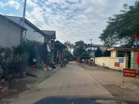Bán đất mặt đường liên xã 12m có thể kinh doanh, gần trường học giá đầu tư tại cao phong hòa bình