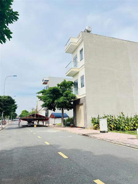 Thanh lý nhanh lô đất sổ riêng, mua công chứng ngay, gần vòng xoay an phú, đường 18m giá 1tỷ8