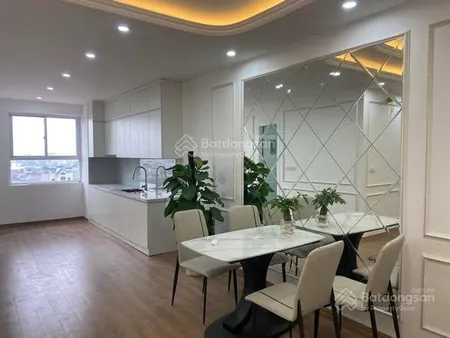 Chính chủ bán gấp căn 42m2, 2pn, 1vs giá nhỉnh 2,3xtỷ tòa ct2 nam xa la, hà đông. full nội thất