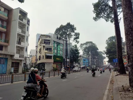 Vip mặt tiền đường 3/2, 80m2 4 tầng thang máy 18 tỷ