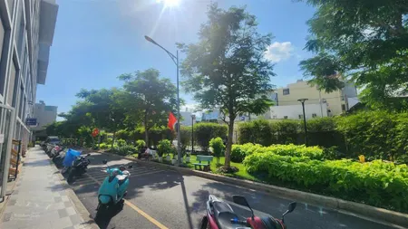 Cần tiền bán gấp căn shophouse moonlight boulevard 140m2, chỉ 4tỷ500tr
