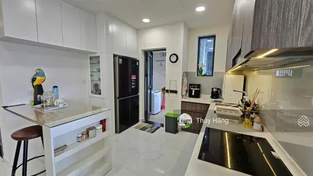 Cần bán 3pn 121m2 diamond centery full nt , nhà mới vào ở ngay. giá thật không ảo