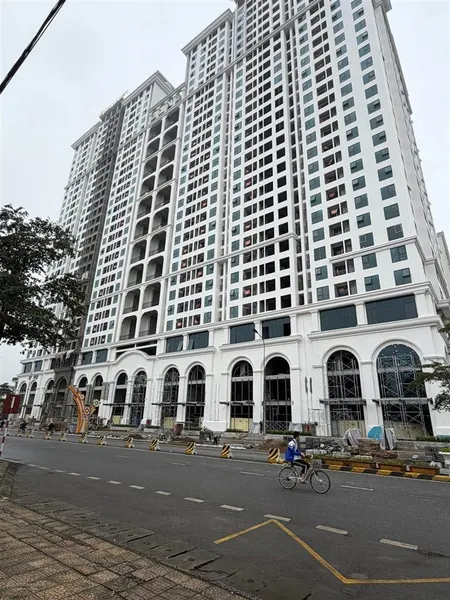 Căn hộ 2pn + 2vs bếp thông logia, tầng cao view sông trà lý