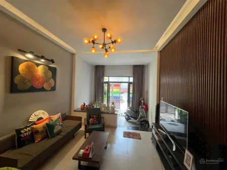 Siêu hiếm 4 tầng hoàn công hẻm 5m sát phạm văn đồng dt 4*20m giá 8.3 tỷ