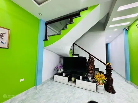 Chính chủ gửi bán nhà 3 tầng 80m2 tại thôn vệ nam hồng. ngõ thông ô tô ngủ trong nhà.