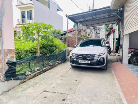 Chính chủ e có lô đất 50 m đồng mai phường yên nghĩa,dthông oto tránh xe máy e cần tiền bán gấp