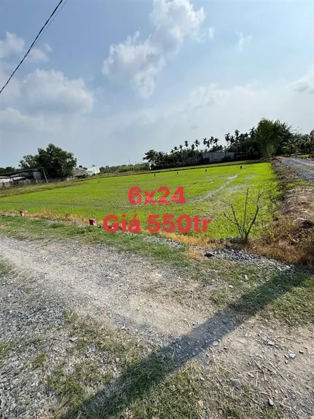 134m2 thổ cư ngang 6m cần bán gấp giá cực rẽ 550tr