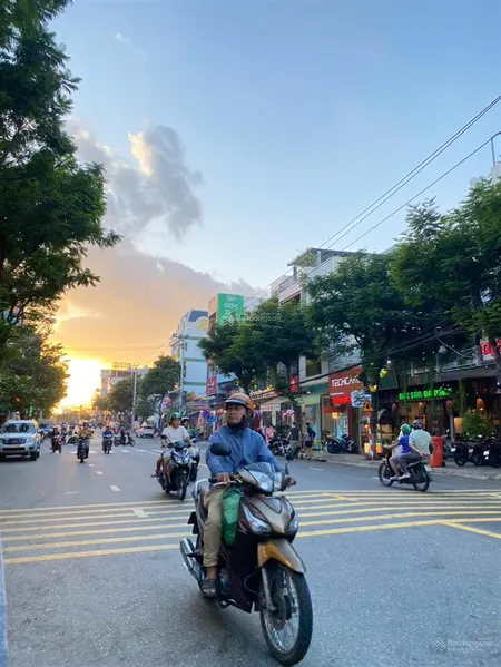 Bán đất nở hậu tặng nhà ngay phan tứ, trung tâm an thượng, cách biển chỉ 400m, rẻ nhất thị trường