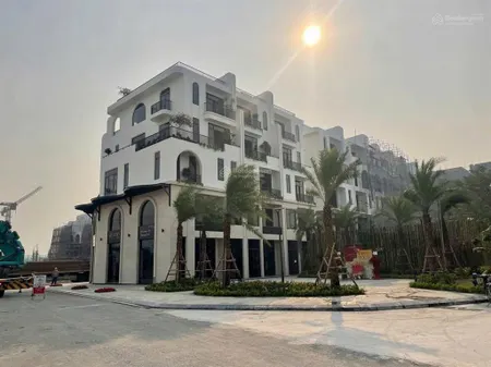 Chủ nhà gửi bán lô shophouse 90m2 vaquarius văn giang giá 13.6 tỷ. 0964 364 ***