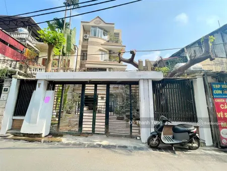Bán biệt thự sân vườn phố tứ liên, tây hồ. diện tích rộng, mặt tiền đẹp. giá đầu tư sinh lời cao.