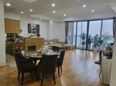 Bán gấp căn hộ 4pn, 3wc, 215m2 tầng cao view thoáng tại indochina plaza, cầu giấy, hà nội