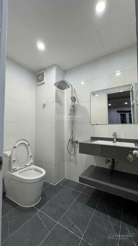 Bán căn hộ cc quân đội thạch bàn, long biên 75m2 2 ngủ 2vs giá 4,28 tỷ