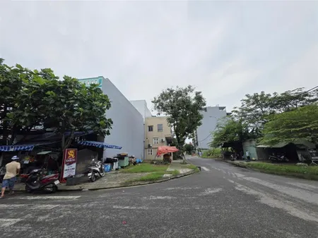Bán đất 2mt c dt82m2, giá 16,5 tỷ tại hoàng bích sơn và lê thước , an hải bắc, sơn trà, đà nẵng