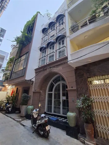 Bán gấp trong tháng bán nhà thủ khoa huân 98.18m² 4 tầng 51 tỷ