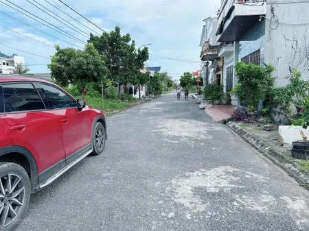 Lô mặt đường 10m tân thành, dương kinh, hải phòng. dt 82m2 ( ngang 4m ) đường thông rộng 10