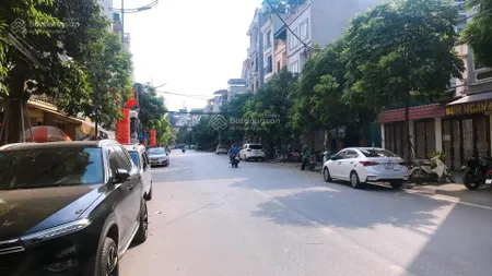 Bán đất tứ liên tây hồ , diện tích 97m , sổ đẹp , giá tốt , ngõ nông , sát đường ô tô