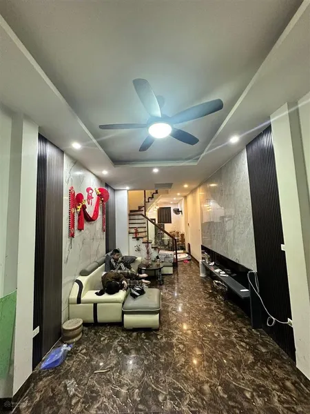 Nhà đẹp về ở ngay phố tứ liên tây hồ. ngõ thông cách ô tô tránh 20m. dt 41m2 * 5t. giá 11.5 tỷ