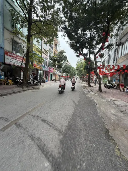 Bán đất ngõ 24 ngọc lâm 150m2 mặt tiền 7m ngõ thông bàn cờ phù hợp xây cc mini làm văn phòng