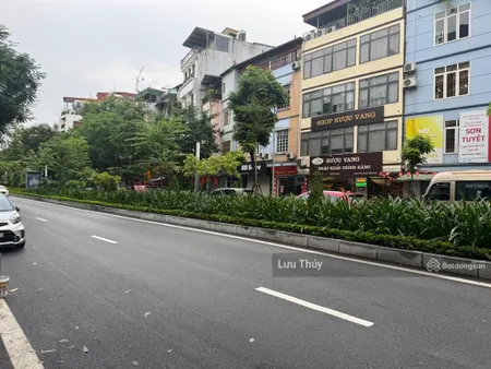 Bán đất mặt phố lạc long quân tây hồ 110 tỷ 200m2 mt 12m c4 vỉa hè ô tô tránh kinh doanh đường 40m.