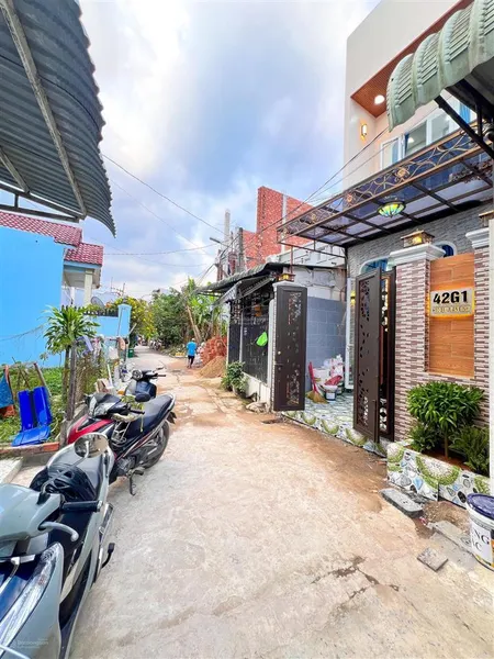 Nhà trệt lầu hoàn công thiết kế đẹp đang hoàn thiện gần chợ cái răng đường g1 khu dân cư 3a