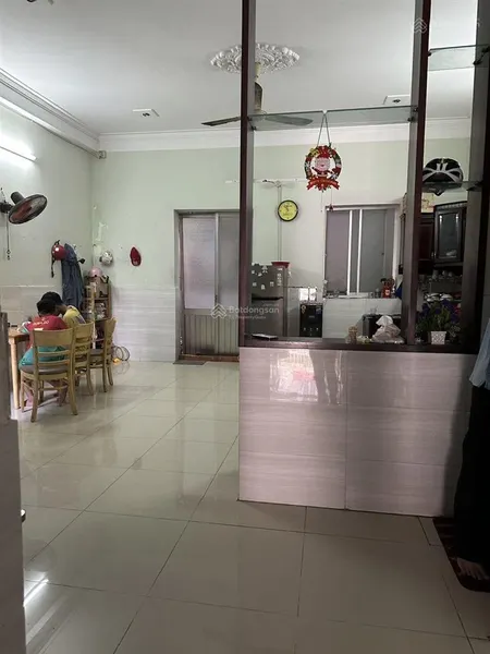 Hạ giá bán nhà biệt thự nằm trong kdc bình hưng bình chánh giá rẻ