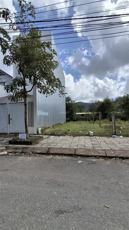 Đất mt đương 5m5 lề 3m sau trường đh duy tân, liên chiểu, tp đà nẵng. 100m2, rát phù hợp xây căn hộ