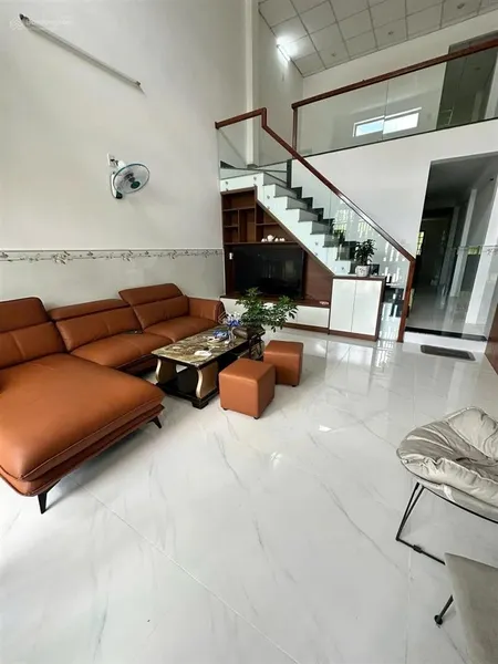 Bán gấp nhà bình hoà cẩm lệ, ngay gần mê tro, ô tô chạy vòng quanh, dt 81m 2 tầng mặt tiền 4,5m
