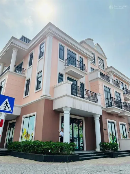 Rẻ nhất thị trường!!! hàng hiếm tại vincom shophouse đông hà