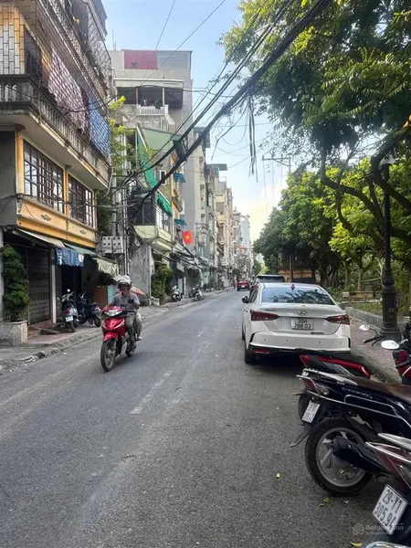 5 tỷ! bán nhà ngay cầu trắng văn quán hà đông 40m2, 3 tầng. nhà dân xây, giá đầu tư