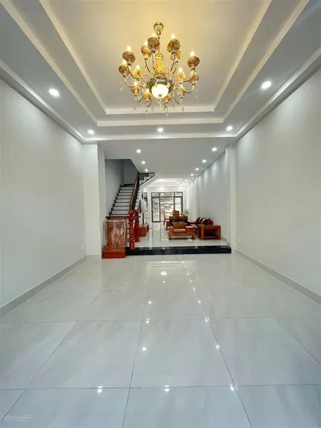 Bán nhà kdc bình phú 5x24 quận 6 sát metro có thang máy