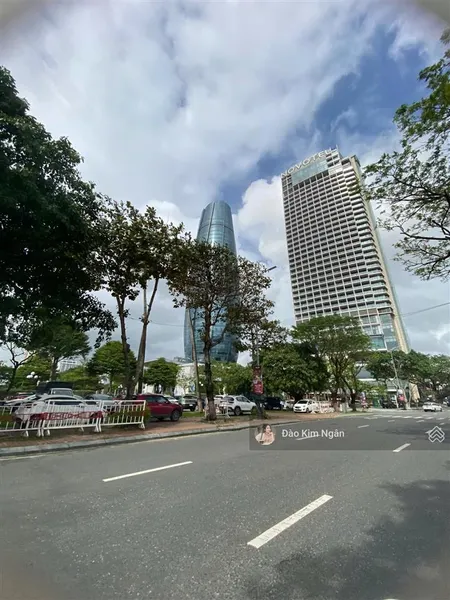 (giá 13 tỷ xx) căn hộ 06 tầng ngay lý tự trọng, tttp đà nẵng dt đất 105m2 dòng tiền 60 triệu/th